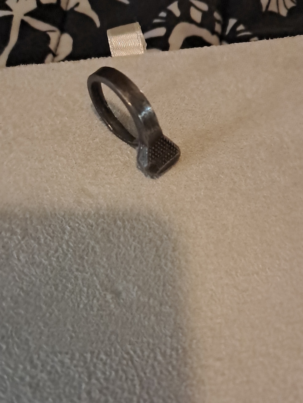 men's vintage golf club ring , very old !
